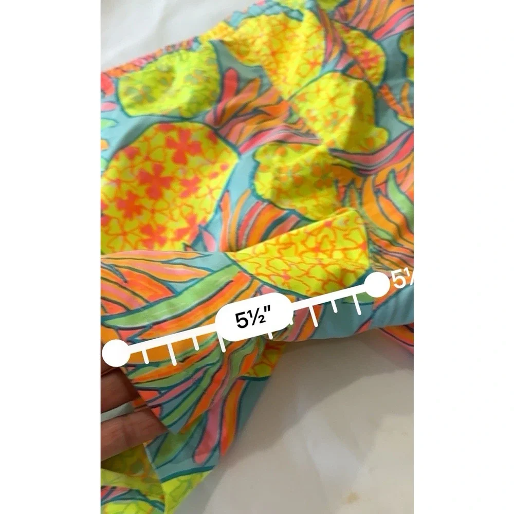 Chubbies Mens Swim Trunks Large 5.5 Inseam Pineapple Tropical Stretch Lined⁠